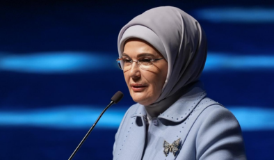 Emine Erdoğan YKS'ye girecek öğrencilere başarılar diledi