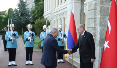 Cumhurbaşkanı Erdoğan, Nikol Paşinyan ile görüştü