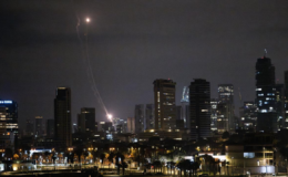 Tel Aviv'de çok sayıda patlama sesi duyuldu