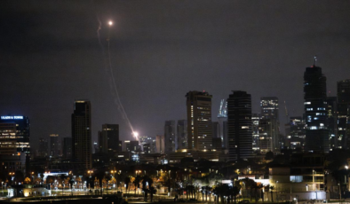 Tel Aviv'de çok sayıda patlama sesi duyuldu