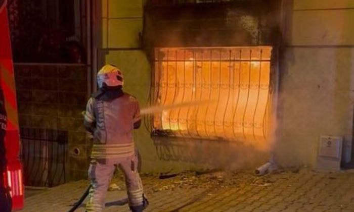 Esenyurt'ta 5 katlı binada korkutan yangın