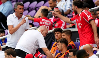 Milli futbolcu Orkun Kökçü hocasıyla birbirine girdi: 3 saat duran maçta gol yağmuru