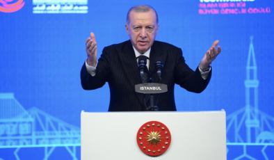 Cumhurbaşkanı Erdoğan'dan İİT zirvesinde yoğun diplomasi trafiği
