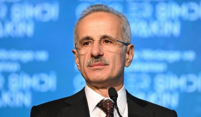 Uraloğlu: 5G ihalesi ağustosta ilk sinyal 2026'da