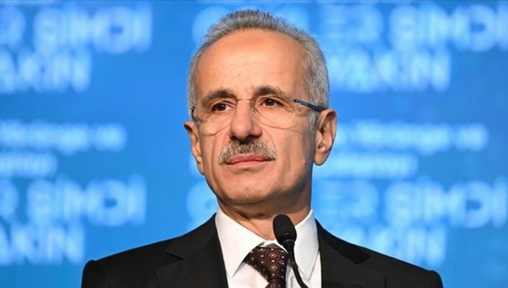 Uraloğlu: 5G ihalesi ağustosta ilk sinyal 2026'da