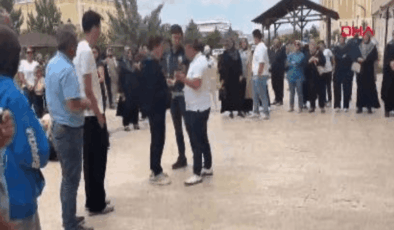 Sınavda bayılan öğrenciye ambulansta müdahale