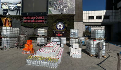 İstanbul'da yaklaşık 19 ton sahte alkol ele geçirildi: 9 gözaltı