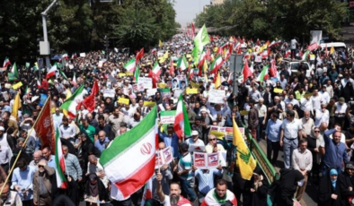 Tahran'da ABD protestosu