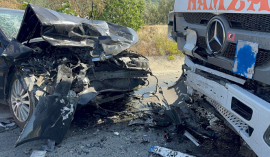 İznik’te otomobil ile TIR çarpıştı: 1 ölü, 2 yaralı