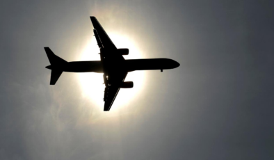 Katar'da hava trafiği durduruldu