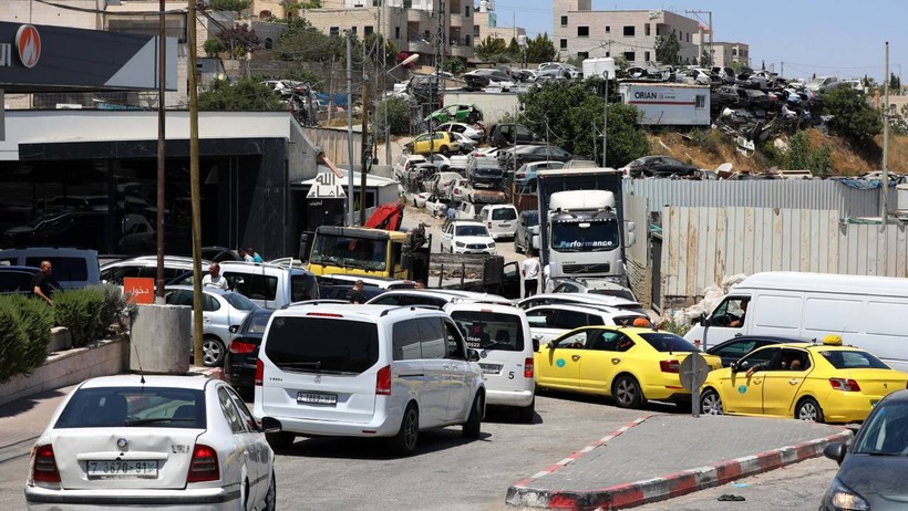 İsrail saldırılarından kaçan İranlıların rotası Türkiye - Resim : 1