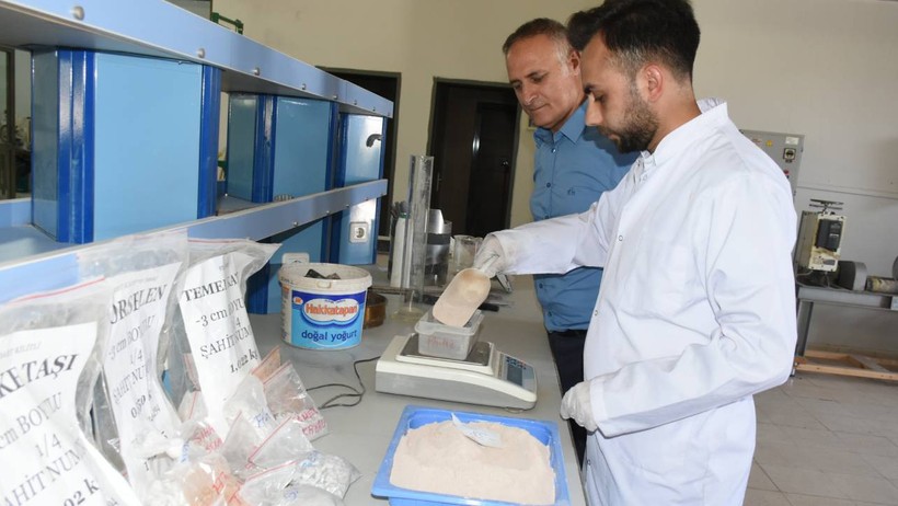 Depremde yıkılan binaların enkazından yapay mermer yapılacak - Resim : 2