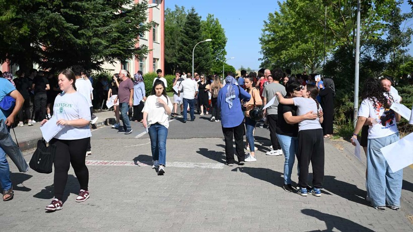 YKS soruları açıklandı! 2025 YKS'nin (TYT, AYT, YDT) soru ve cevap anahtarı eşime açıldı... - Resim : 1
