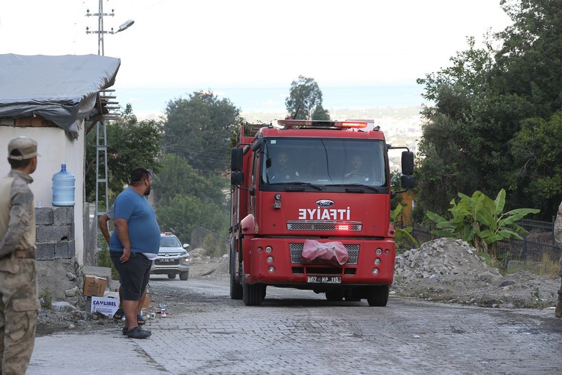 Hatay Dörtyol yanıyor! Söndürme çalışmaları devam ediyor - Resim : 2