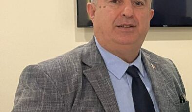 Siyasette dostluk, sadakat ve vatan sevgisiyle harmanlanan bir siyasi partinin varlığı bir milletin geleceğine ışık tutar.
