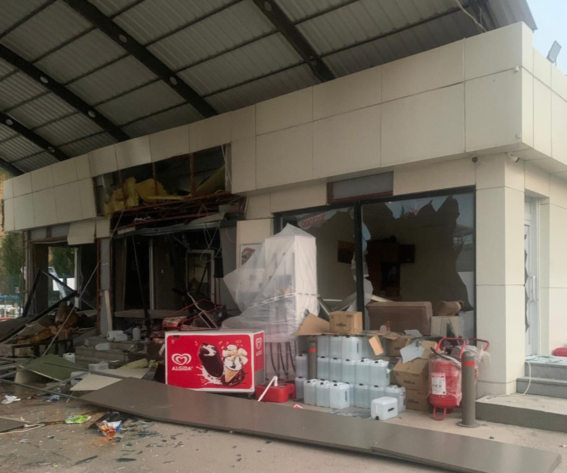 Van'da petrol istasyonunda korkutan patlama: 1 yaralı - Resim : 1