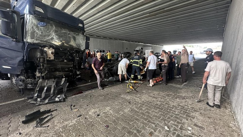 Kastamonu'da korkunç kaza! Çok sayıda ölü ve yaralı var - Resim : 1