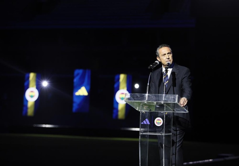 Fenerbahçe'nin 2025-2026 sezonu formalarının lansmanı yapıldı - Resim : 1