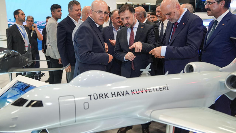 Bakan Şimşek IDEF 2025'te konuştu: Türkiye'nin geleceği çok parlak - Resim : 1