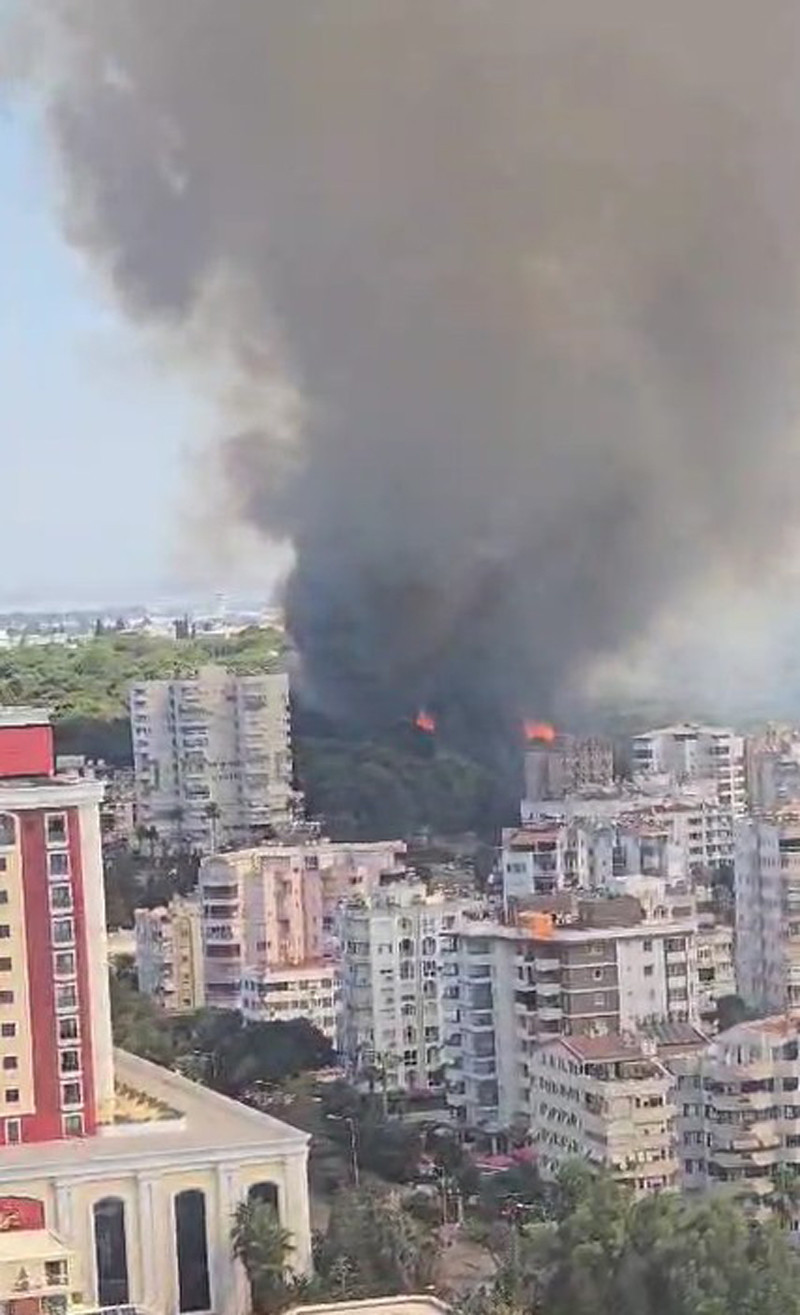 Antalya’da orman yangınları! 3 ilçe alev alev, ekipler müdahale ediyor. - Resim : 1