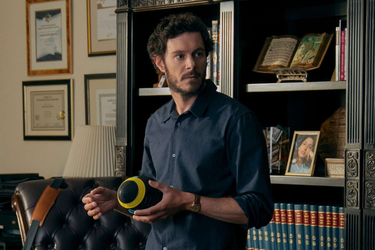 Adam Brody (Nobody Wants This)