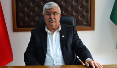 "Mersinli şeftali üreticisi maliyetin yarısına ürün satıyor"