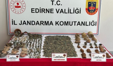 4 bin 564 parça tarihi eser ele geçirildi