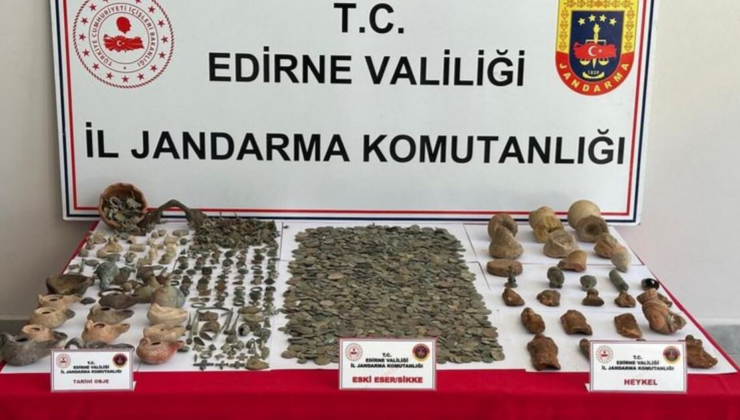 4 bin 564 parça tarihi eser ele geçirildi