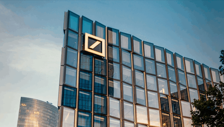 Deutsche Bank analistleri şaşırttı, ikinci çeyrekte kâr tahminleri aşıldı