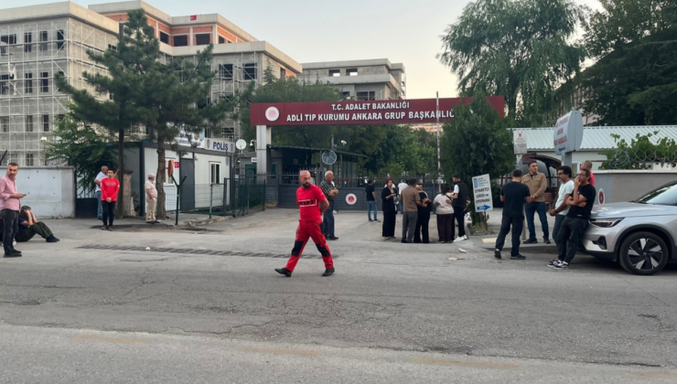 Orman yangınında şehit olan iki işçinin naaşı Ankara'ya nakledildi