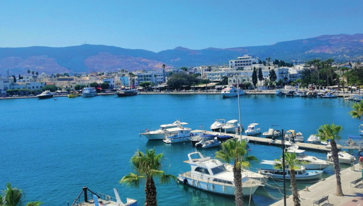Kırmızı bültenle aranan Türk, komşu adada tatil yaparken yakalandı