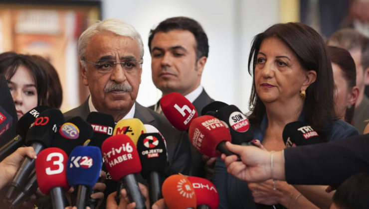 DEM Parti heyeti İmralı'ya gitti