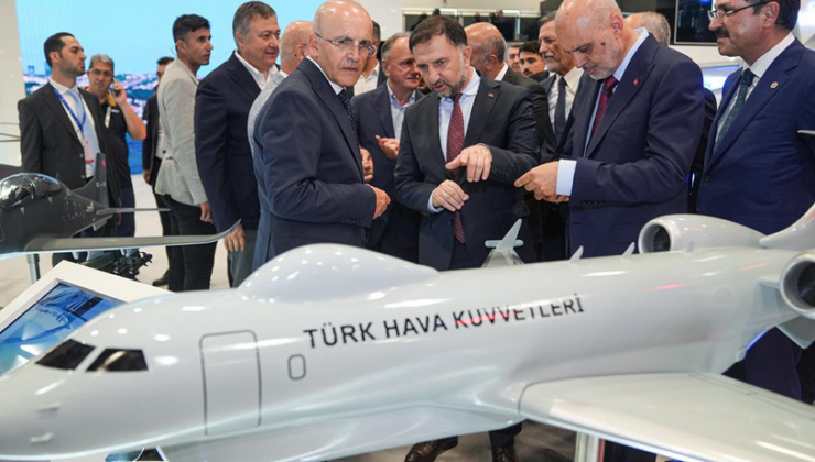 Bakan Şimşek IDEF 2025'te konuştu: Türkiye'nin geleceği çok parlak