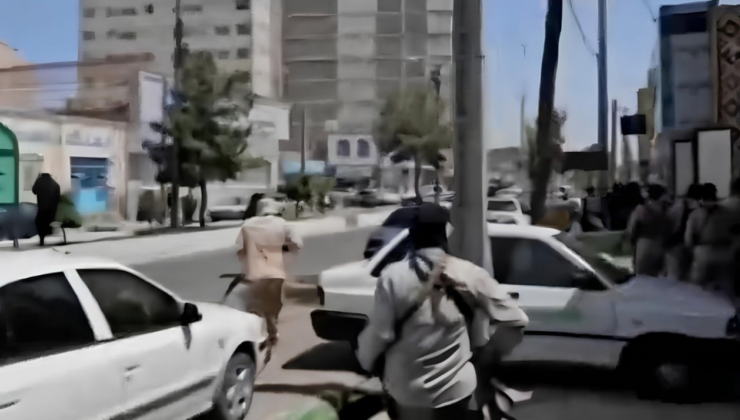 İran'daki Devrim Muhafızları adliyesinde çatışma