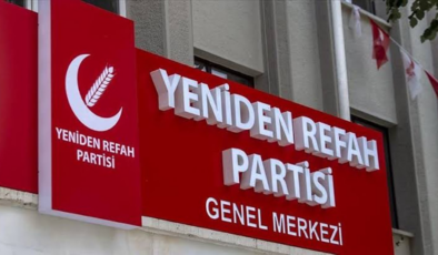 Yeniden Refah Partisi'nde istifa