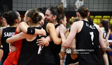 18 Yaş Altı Kadın Voleybol Milli Takımı'ndan altın madalya