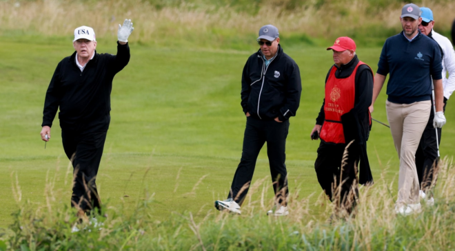 Skandallara boğulan Trump, İskoçya'nın golf sahalarına kaçtı