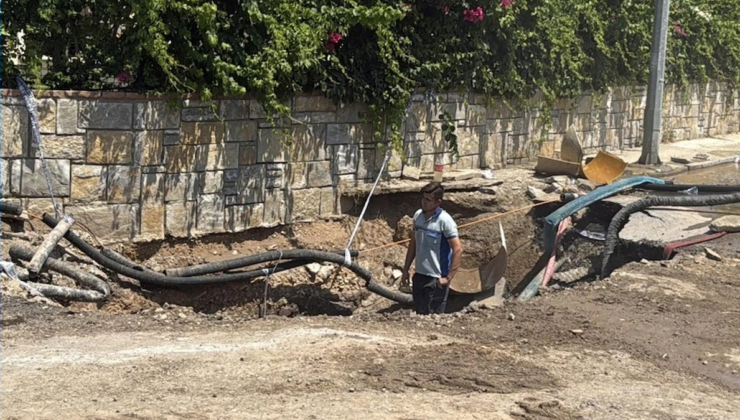 Bodrum'da ana su isale hattı patladı