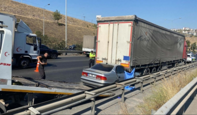 İzmir’de otomobil TIR'a ok gibi saplandı: 1 ölü, 1 ağır yaralı