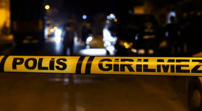 Aile dehşeti: Anne babasını bıçaklayarak öldürdü