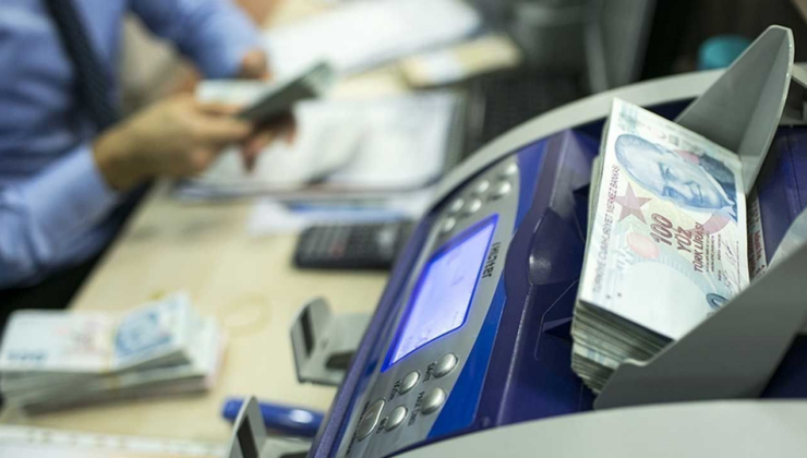 En düşük emekli maaşı artacak mı, ne kadar olacak? Emekliye ek zam gelecek mi?