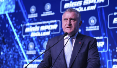 "Spor ülkesi olma yolunda hızla ilerliyoruz"