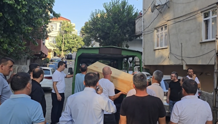 İstanbul'da çifte kâbus! Anne ve babasını öldürdü!
