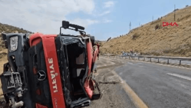 Yangına giden itfaiye aracı devrildi: 1 itfaiyeci öldü