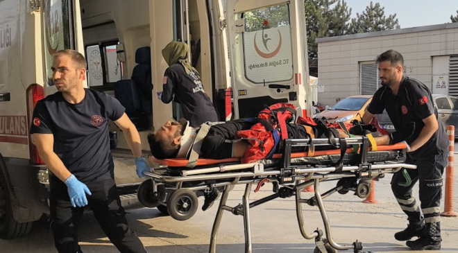 İnegöl’de çatıdan düşen genç ağır yaralandı