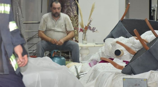 Gelinlikçi dükkanını ateşe vermek istedi, gözaltına alındı