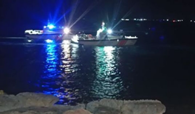 3 kişi gece denize girdi! 1'i boğuldu, 2'si aranıyor