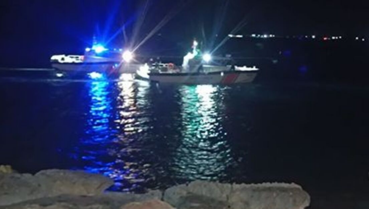 3 kişi gece denize girdi! 1'i boğuldu, 2'si aranıyor