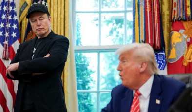 Musk'tan yeni bir siyasi parti kurma fikri