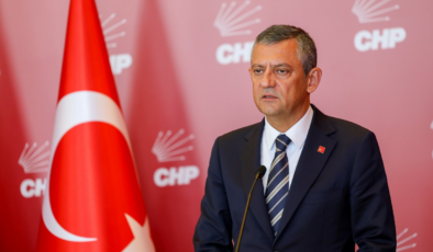 Özel'den Fidan'a çağrı: CHP’nin kurumsal kimliğinden özür dilemelidir